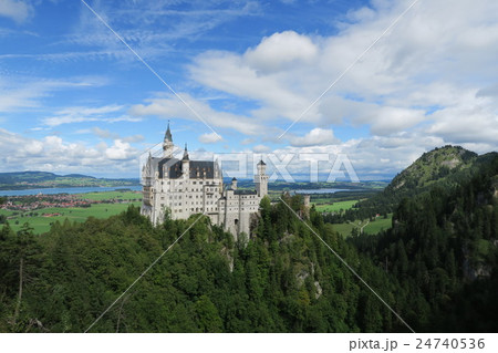 白亜の古城　ノイシュバンシュタイン城 24740536