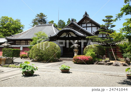 当麻寺の奥の院 24741044