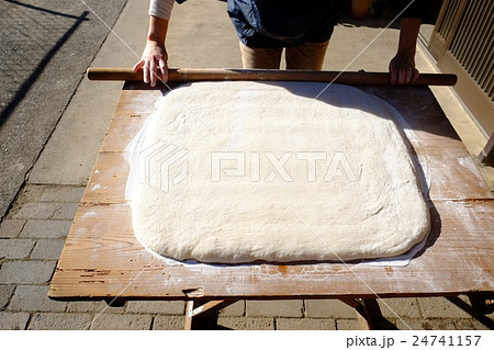 餅つき　のしもち 24741157