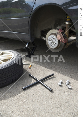 タイヤ交換 24743011