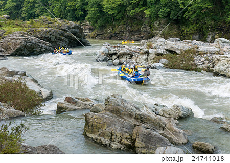 長瀞石畳川下りラフティングの写真素材