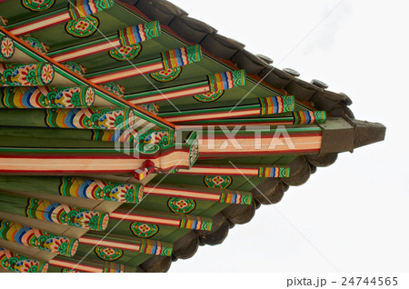 Deoksugung Palace roof in Seoul 24744565