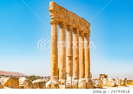 バールベックの6本大列柱(レバノン、ベカー高原) バールベックの6本大列柱(レバノン、ベカー高原) 24744818