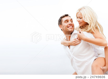 couple at seaside 24749606