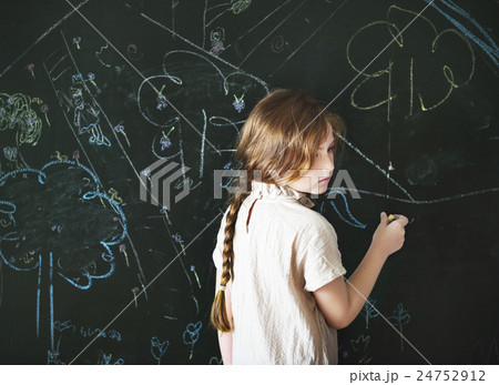 Girl Drawing Creative Ideas Imagination Concept Girl Drawing Creative Ideas Imagination Concept 24752912