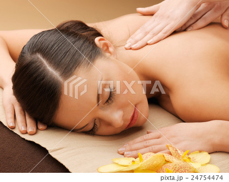 beautiful woman in massage salon 24754474