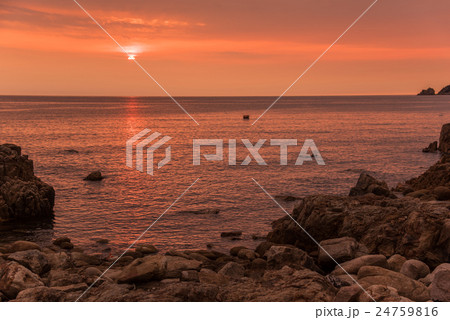 福井県三方郡美浜町竹波 水晶浜 日本海の夕日 福井県三方郡美浜町竹波 水晶浜 日本海の夕日 24759816
