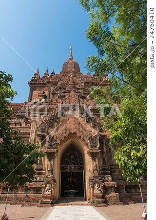 Htilominlo Temple in Bagan , Myanmar 24760410