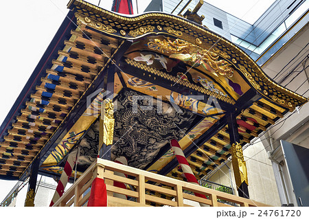祇園祭　菊水鉾の鉾建て 24761720