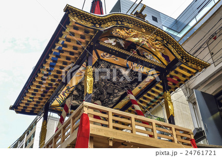 祇園祭　菊水鉾の鉾建て 24761721