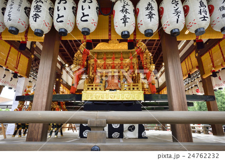 八坂神社 祇園祭 3基の神輿 八坂神社 祇園祭 3基の神輿 24762232