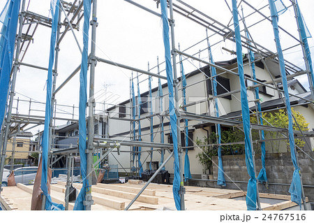 住宅 戸建て住宅建設現場 イメージ 足場 木造2階建て現場 住宅 戸建て住宅建設現場 イメージ 足場 木造2階建て現場 24767516