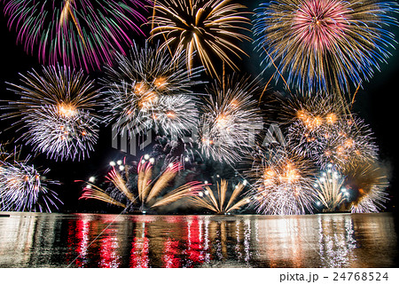 福井県 敦賀 気比 とうろう流しと大花火大会の写真素材