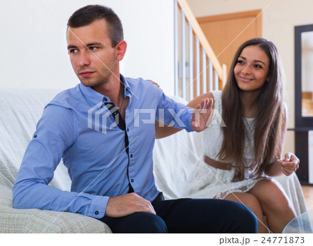 adult failing to settle an domestic argument indoors adult failing to settle an domestic argument indoors 24771873