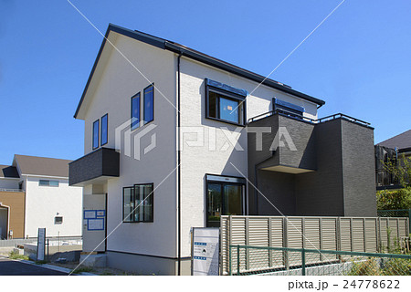 建築中の戸建住宅 24778622