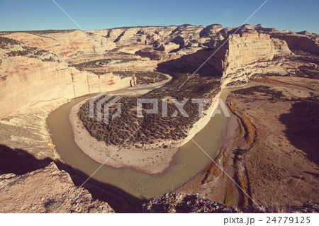 Green river Green river 24779125