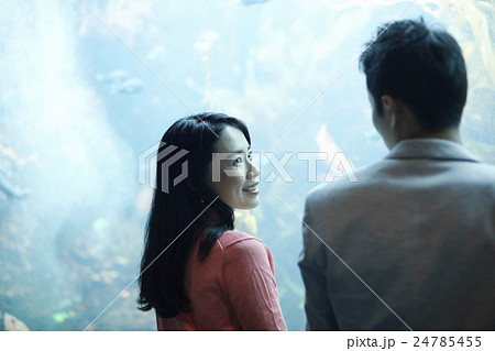 水族館　カップル 24785455