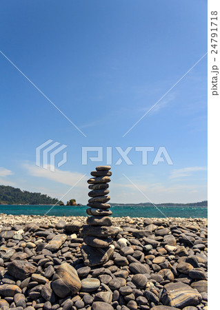Stones on stack on the beach and blue sky Stones on stack on the beach and blue sky 24791718