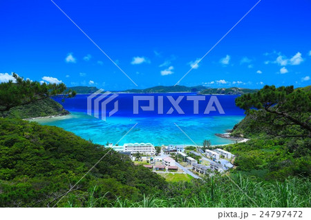 渡嘉敷島　トカシクビーチを望む丘から 24797472