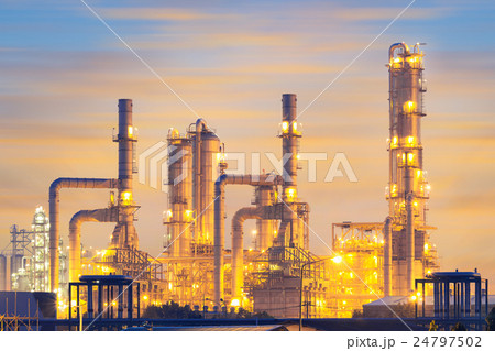 Oil refinery plant Oil refinery plant 24797502