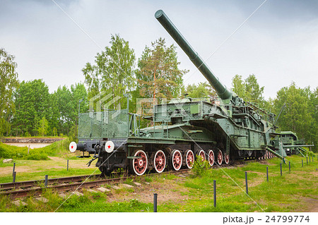 305-mm railroad gun from WWII period 24799774