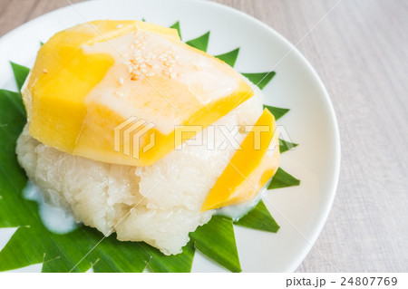 Sticky rice with mango Sticky rice with mango 24807769