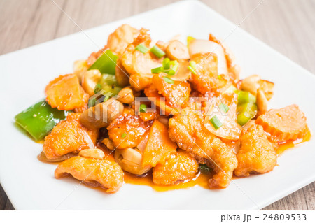 Stir-fried Chicken with cashew nuts Stir-fried Chicken with cashew nuts 24809533