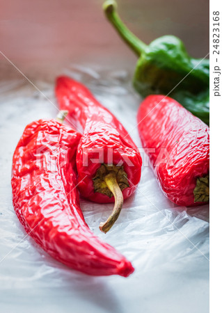 red peppers Cover 24823168