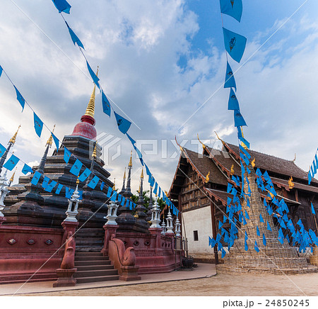 Wat Phan Tao, Chiang Mai, Thailand 24850245