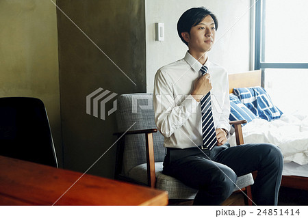 新社会人　出勤イメージ 24851414