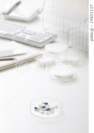 薬 薬 24852137