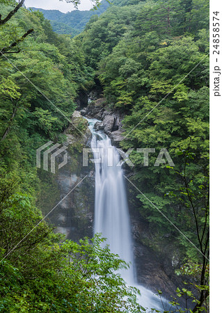 宮城県　秋保大滝 24858574