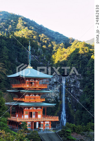 Pagoda of Seiganto-ji Temple at Nachi Katsuura Pagoda of Seiganto-ji Temple at Nachi Katsuura 24862630
