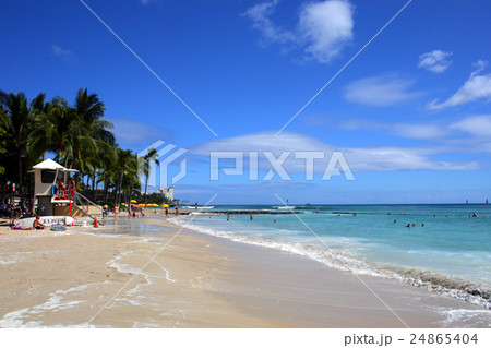 Waikiki Beach, Honolulu, Oahu, Hawaii.. Waikiki Beach, Honolulu, Oahu, Hawaii.. 24865404
