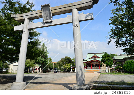 潮田神社と鳥居斜め 潮田神社と鳥居斜め 24865819