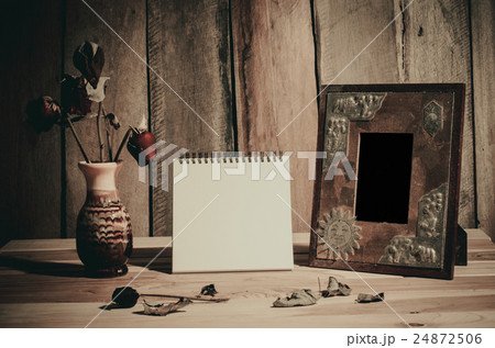 picture frames, vases, dried rose notebook  24872506