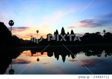 夜明けのアンコール・ワット 24884711