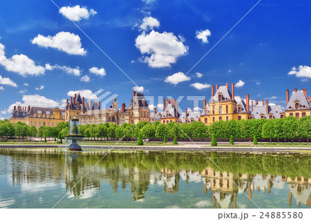 Suburban Residence of the France Kings Suburban Residence of the France Kings 24885580