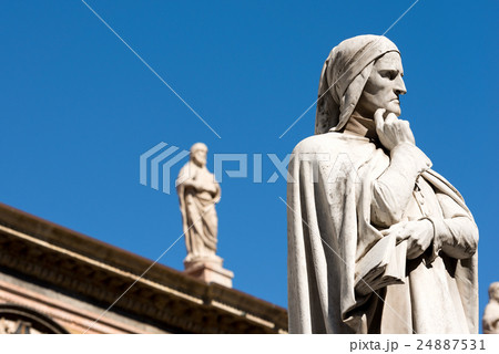 Statue of Dante Alighieri in Verona - Italy Statue of Dante Alighieri in Verona - Italy 24887531