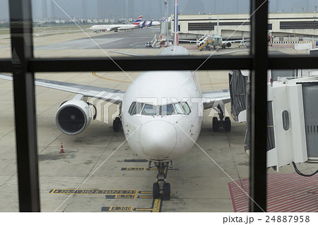 airplane parking in International Airport 24887958