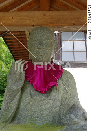 信州の文化財 名工 守屋貞治の石仏 延命地蔵大菩薩(箕輪町長松寺) 正面半身縦 信州の文化財 名工 守屋貞治の石仏 延命地蔵大菩薩(箕輪町長松寺) 正面半身縦 24893331