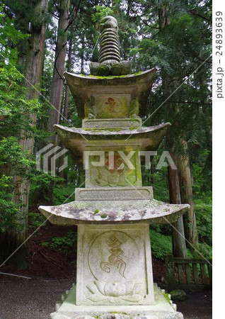 信州の文化財　名工　守屋貞治の石仏　三陀羅尼塔と四天王（駒ヶ根市光前寺） 24893639