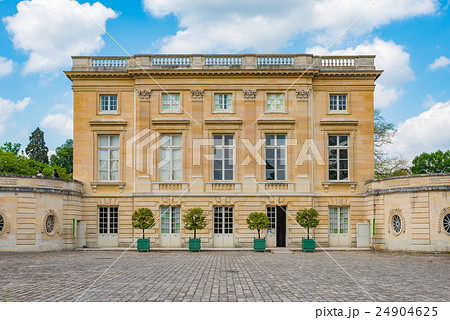 世界遺産 ベルサイユ宮殿 プチトリアノン宮殿の写真素材