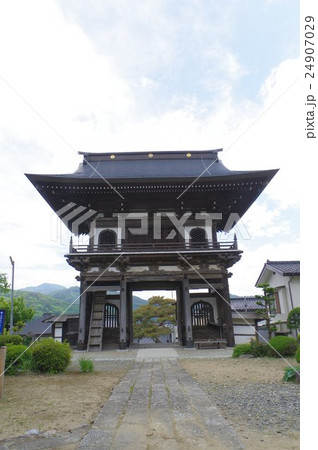 信州　伊那高遠の寺院　満光寺鐘楼門　高遠城主　内藤氏の菩提寺 24907029