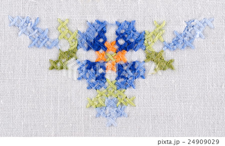 Blue flower tringle motiv hand embroidery on white 24909029