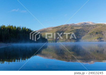 Mountain lake 24913245