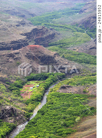 Waimea Canyon Waimea Canyon 24915952