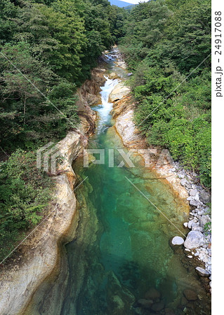 夏の横川渓谷の写真素材