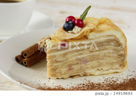 Layer cake 24919693