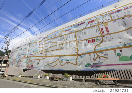 みなかみ町・巨大な観光案内看板 24924781